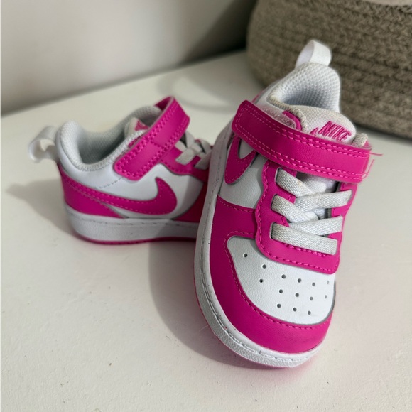 Nike Kids White & Hot Pink Velcro Sneakers - Picture 3 of 5